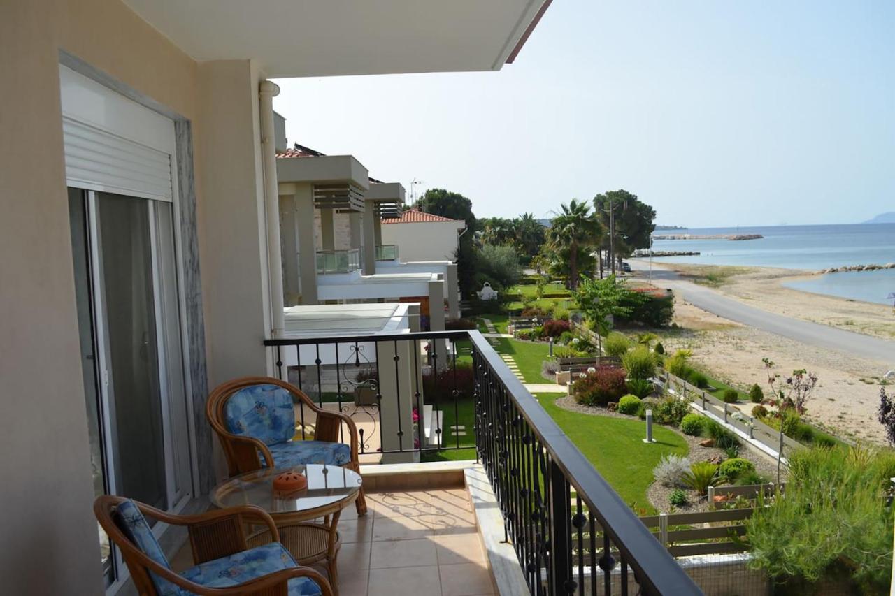 Lemon Beach Front Apartment, Nikiti Esterno foto