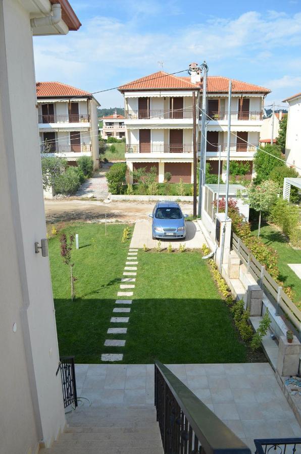 Lemon Beach Front Apartment, Nikiti Esterno foto